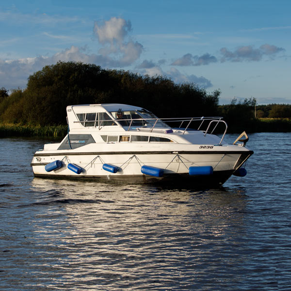 cruise boat hire enniskillen